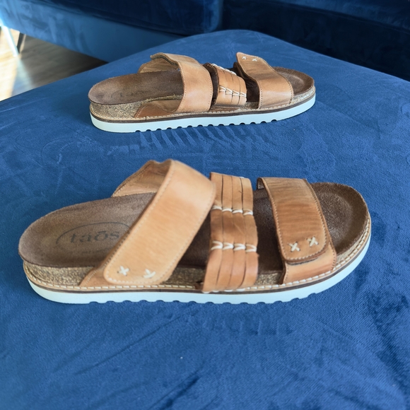 Womens 8-8.5 39 Taos Tremendous Brown Leather Slip On Slides Sandals Retail $175 - Picture 5 of 10